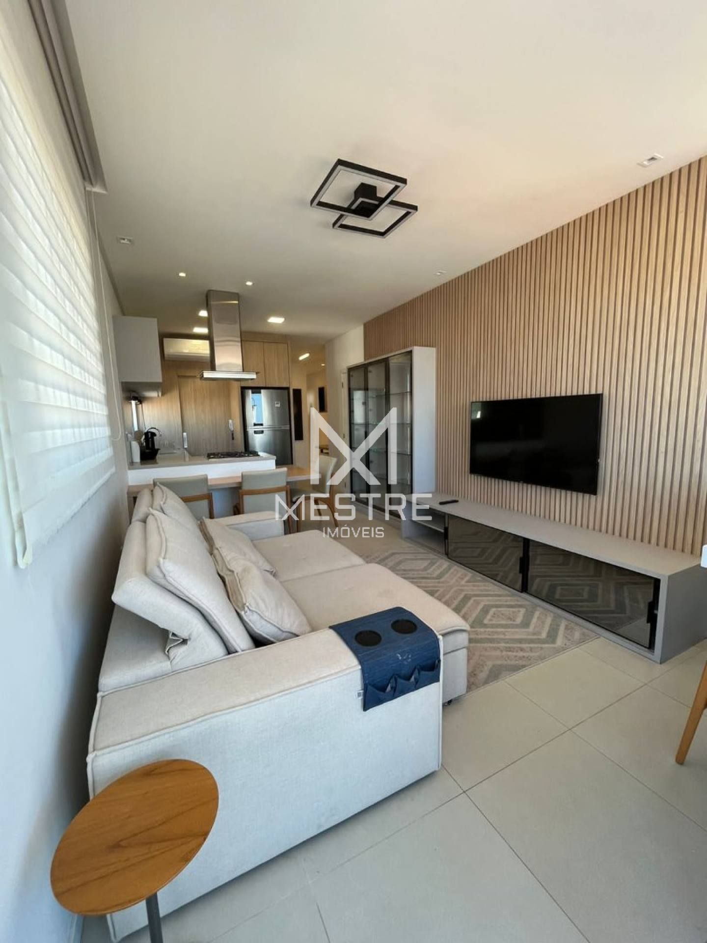 APARTAMENTO SEMI-MOBILIADO EM BALNEÁRIO PEREQUÊ SC!