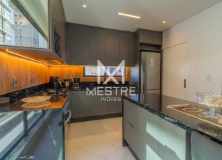 APARTAMENTO FINAMENTE MOBILIADO COM 03 SUÍTES NA MEIA PRAIA