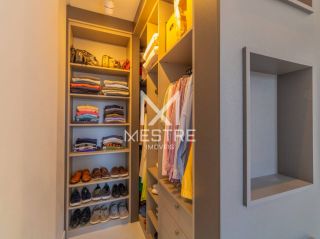APARTAMENTO FINAMENTE MOBILIADO COM 03 SUÍTES NA MEIA PRAIA