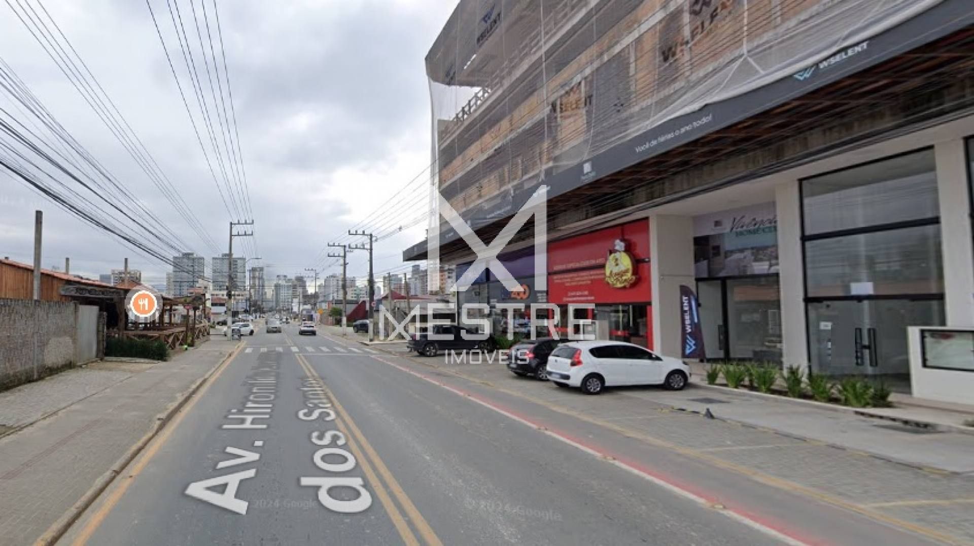 SALA COMERCIAL DE 92M² FRENTE A AVENIDA PRINCIPAL NO PEREQUÊ - REF162953