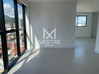 APARTAMENTO DE 3 SUÍTES, 2 VAGAS - PRONTO À 100M DO MAR!