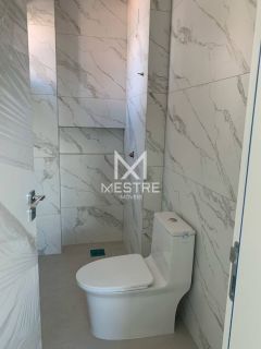 APARTAMENTO DE 3 SUÍTES, 2 VAGAS - PRONTO À 100M DO MAR!