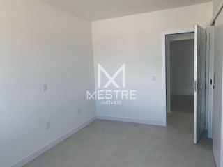 APARTAMENTO DE 3 SUÍTES, 2 VAGAS - PRONTO À 100M DO MAR!
