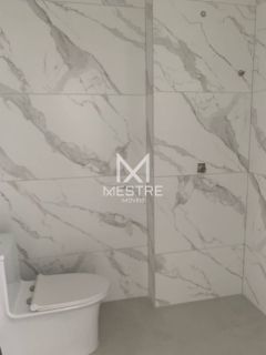 APARTAMENTO DE 3 SUÍTES, 2 VAGAS - PRONTO À 100M DO MAR!