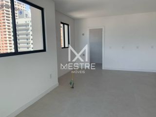 APARTAMENTO DE 3 SUÍTES, 2 VAGAS - PRONTO À 100M DO MAR!