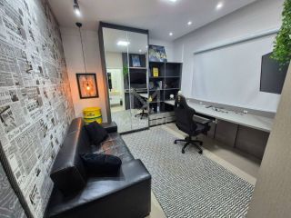 APARTAMENTO DIFERENCIADO COM 03 SUÍTES PARA LOCAÇÃO ANUAL NO ED. GÊNOVA