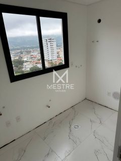 COBERTURA NOVA, 3 SUÍTES, 4 VAGAS PRÓXIMA DO MAR!