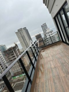 COBERTURA NOVA, 3 SUÍTES, 4 VAGAS PRÓXIMA DO MAR!