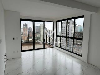 COBERTURA NOVA, 3 SUÍTES, 4 VAGAS PRÓXIMA DO MAR!