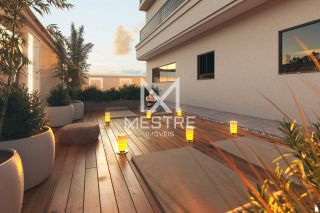 APARTAMENTO EM ANDAR ALTO À 200M DA PRAIA!