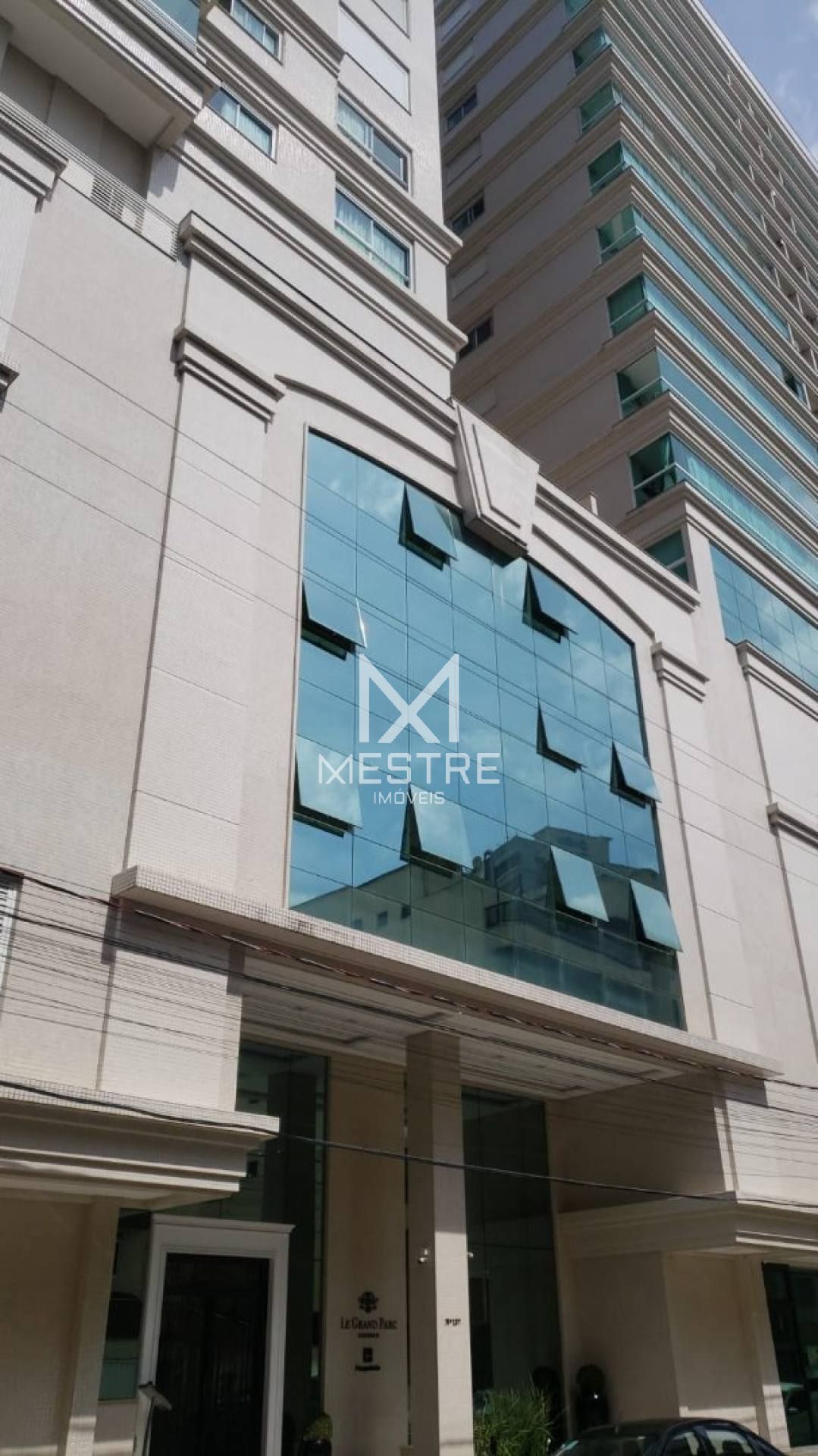 Apartamento de alto padrão + Centro de Itapema | Ref. 168300 + Pronto para morar por R$ 4.500.000,00