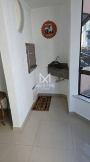 APARTAMENTO À VENDA NA MEIA PRAIA