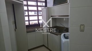 APARTAMENTO À VENDA NA MEIA PRAIA