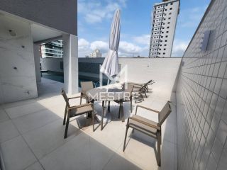 APARTAMENTO FINAMENTE MOBILIADO À VENDA NA MEIA PRAIA