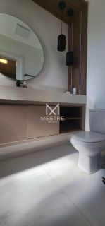 APARTAMENTO FINAMENTE MOBILIADO À VENDA NA MEIA PRAIA
