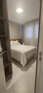 APARTAMENTO FINAMENTE MOBILIADO À VENDA NA MEIA PRAIA