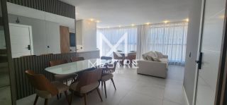 APARTAMENTO FINAMENTE MOBILIADO À VENDA NA MEIA PRAIA