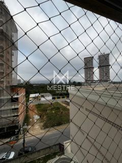 APARTAMENTO COM 02 SUÍTES À VENDA NA MEIA PRAIA