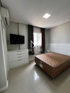 APARTAMENTO COM 02 SUÍTES À VENDA NA MEIA PRAIA