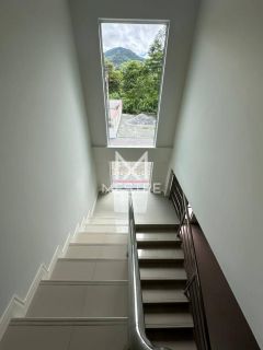CASA ALTO PADRÃO EM CONDOMÍNIO À VENDA