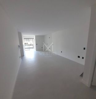 APARTAMENTO DE 2 SUÍTES, 2 VAGAS À POUCOS METROS DA PRAIA! REF.: 170622
