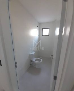 APARTAMENTO DE 2 SUÍTES, 2 VAGAS À POUCOS METROS DA PRAIA! REF.: 170622