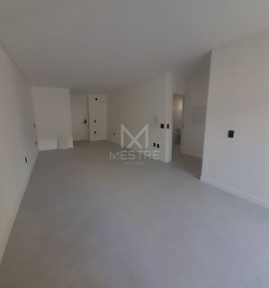 APARTAMENTO DE 2 SUÍTES, 2 VAGAS À POUCOS METROS DA PRAIA! REF.: 170622