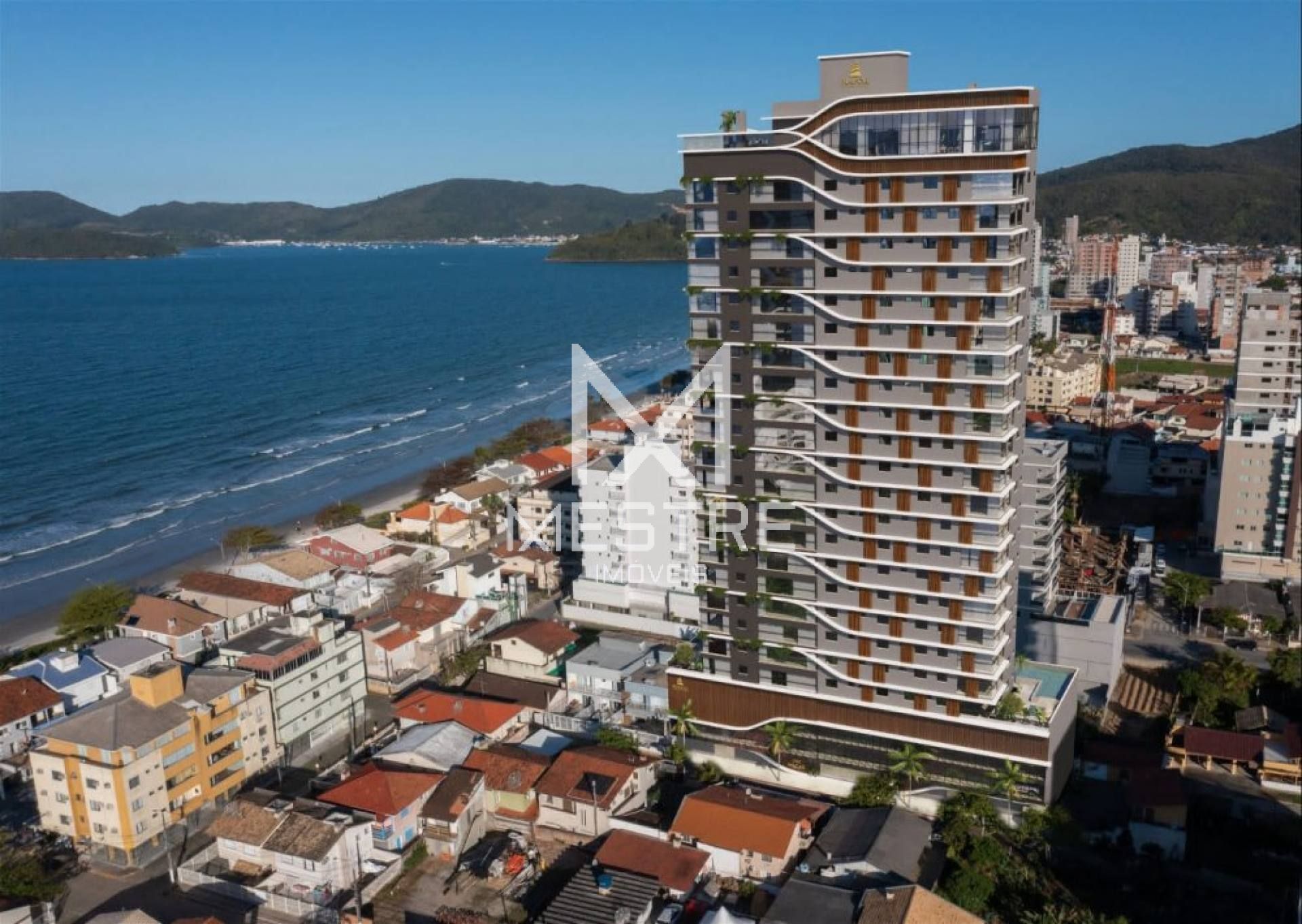 APARTAMENTO DE 3 SUÍTES, 2 VAGAS COM VISTA MAR!