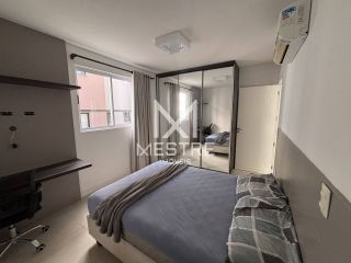 APARTAMENTO MOBILIADO À VENDA NO CORAÇÃO DA MEIA PRAIA