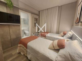 APARTAMENTO QUADRA MAR FINAMENTE MOBILIADO À VENDA NA MEIA PRAIA