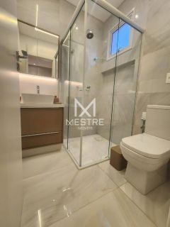 APARTAMENTO FINAMENTE MOBILIADO NA QUADRA DO MAR