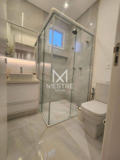 APARTAMENTO FINAMENTE MOBILIADO NA QUADRA DO MAR