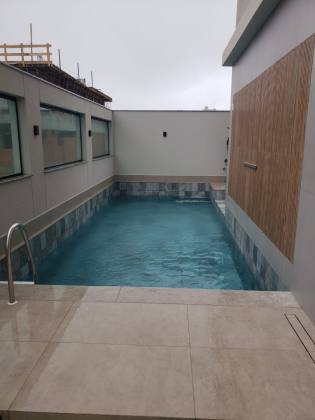 APARTAMENTO NOVO 03 SUÍTES EM BALNEÁRIO PEREQUÊ SC!