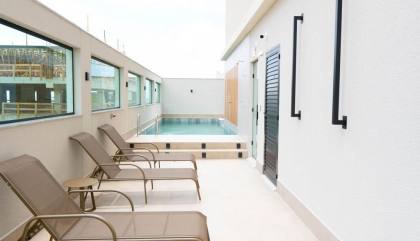 APARTAMENTO NOVO 03 SUÍTES EM BALNEÁRIO PEREQUÊ SC!