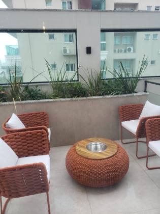 APARTAMENTO NOVO 03 SUÍTES EM BALNEÁRIO PEREQUÊ SC!