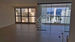 APARTAMENTO COM 03 SUÍTES NO ED. LA PASIONE À VENDA NA MEIA PRAIA