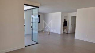APARTAMENTO COM 03 SUÍTES NO ED. LA PASIONE À VENDA NA MEIA PRAIA