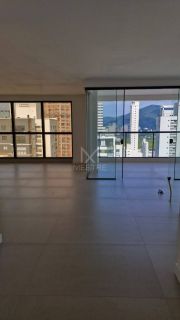 APARTAMENTO COM 03 SUÍTES NO ED. LA PASIONE À VENDA NA MEIA PRAIA