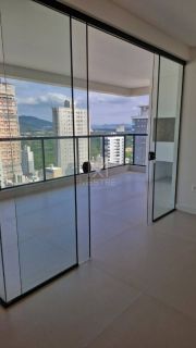 APARTAMENTO COM 03 SUÍTES NO ED. LA PASIONE À VENDA NA MEIA PRAIA