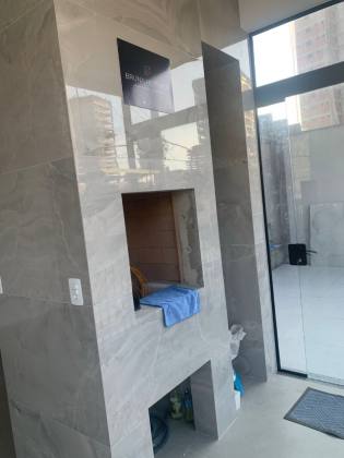 IMÓVEL PRONTO PARA MORAR EM BALNEÁRIO PEREQUÊ - SC!