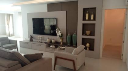 LINDO APARTAMENTO, FINAMENTE MOBILIADO À 137M DA PRAIA EM ITAPEMA SC!