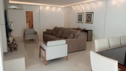 LINDO APARTAMENTO, FINAMENTE MOBILIADO À 137M DA PRAIA EM ITAPEMA SC!