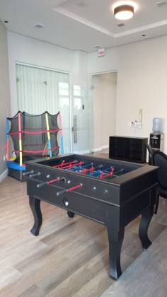 LINDO APARTAMENTO, FINAMENTE MOBILIADO À 137M DA PRAIA EM ITAPEMA SC!