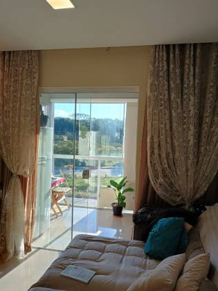 APARTAMENTO AMPLO COM SACADA E CHURRASQUEIRA PRÓXIMO DA PRAIA!
