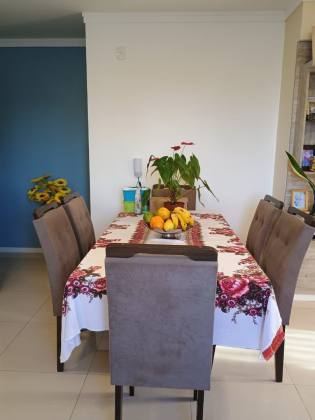 APARTAMENTO AMPLO COM SACADA E CHURRASQUEIRA PRÓXIMO DA PRAIA!
