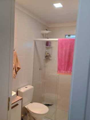 APARTAMENTO AMPLO COM SACADA E CHURRASQUEIRA PRÓXIMO DA PRAIA!