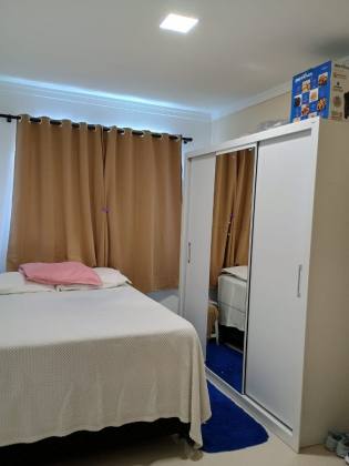 APARTAMENTO AMPLO COM SACADA E CHURRASQUEIRA PRÓXIMO DA PRAIA!