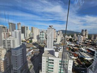APARTAMENTO EM ÓTIMA LOCALIZAÇÃO NA MEIA PRAIA, ITAPEMA/SC!
