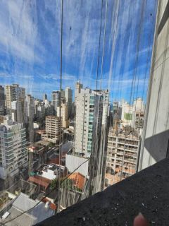APARTAMENTO EM ÓTIMA LOCALIZAÇÃO NA MEIA PRAIA, ITAPEMA/SC!