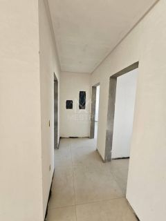 APARTAMENTO EM ÓTIMA LOCALIZAÇÃO NA MEIA PRAIA, ITAPEMA/SC!